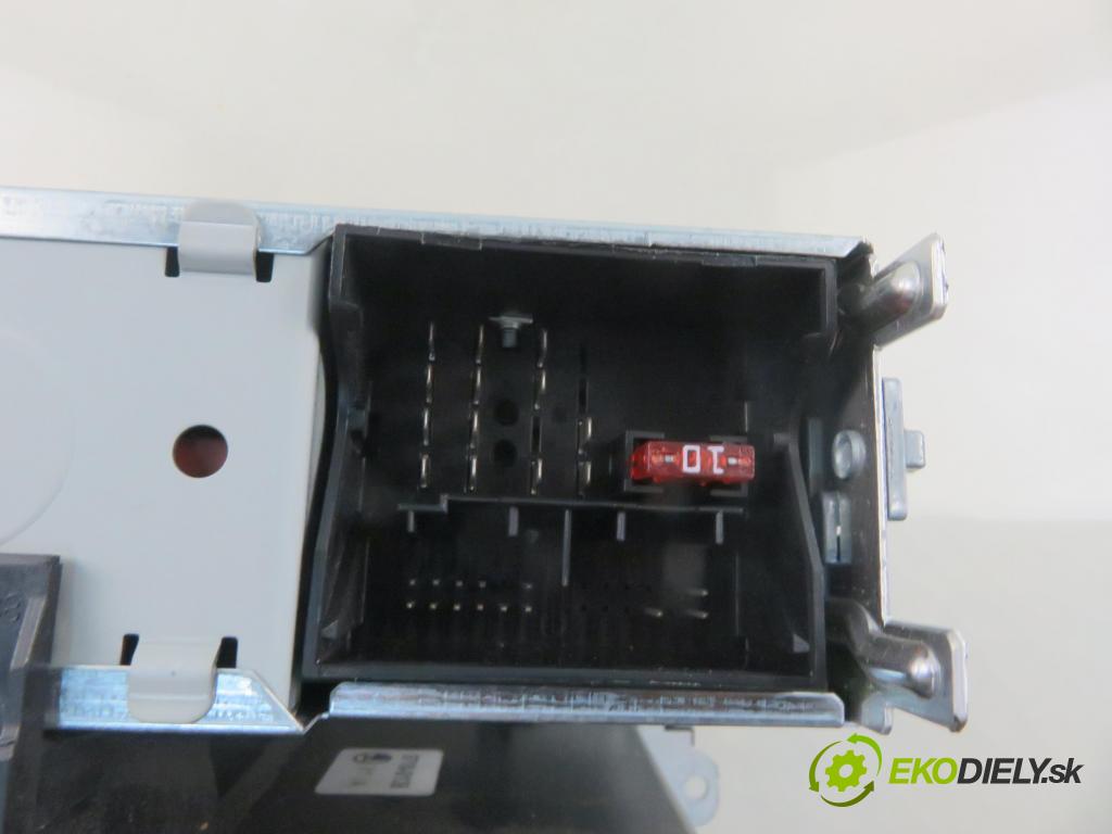 SKODA FABIA II (542) HB 2014 63,00 1.4 - CGGB 1390,00 RADIO CD 5J0035152D