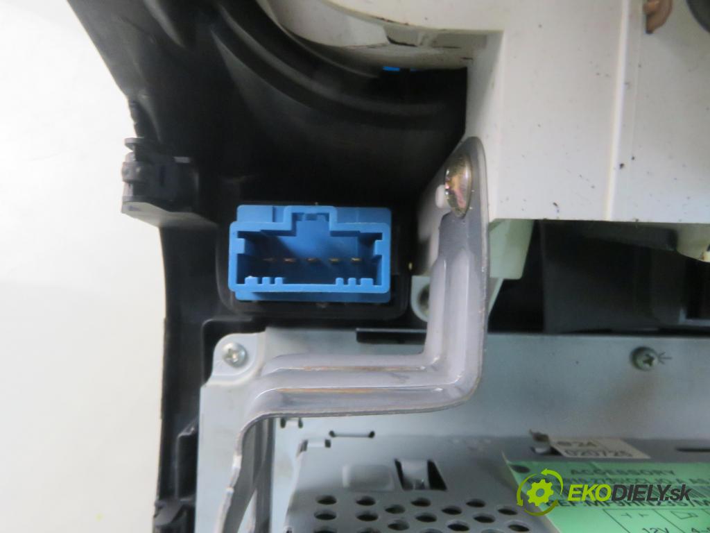 HONDA JAZZ II (GD_, GE3, GE2) HB 2004 61,00 1.3 (GD1) - L13A1 1339,00 RADIO CD 39175SAAG120M1 ; 39100SAAG131
