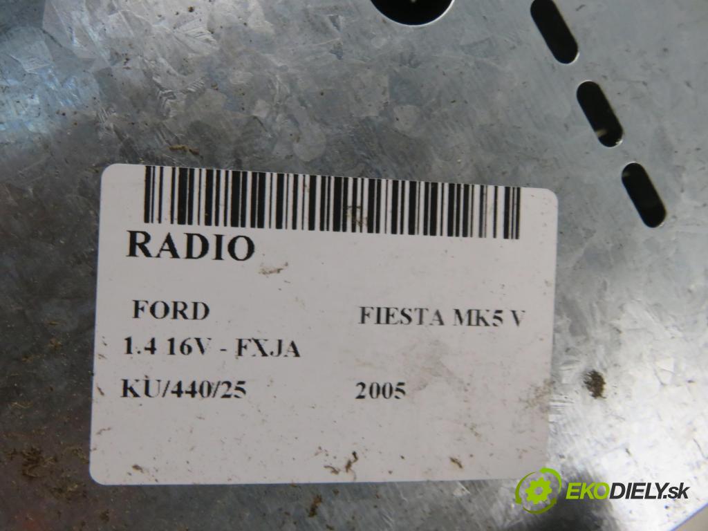 FORD FIESTA V (JH_, JD_) HB 2005 59,00 1.4 16V - FXJA 1388,00 RADIO 4S6118C815AB