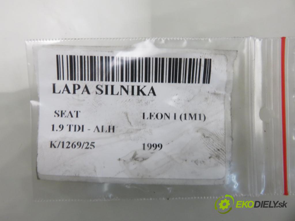 SEAT LEON (1M1) HB 1999 66,00 1.9 TDI 90 - ALH 1896,00 uchycení motora 038199207H