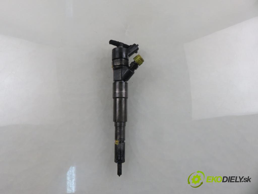 BMW 5 Touring (E39) KOMBI 2001 135,00 530 d - M57 D30 (306D1) 2926,00 vstrekovač 0445110047 ; 7785984 (Vstrekovač paliva)