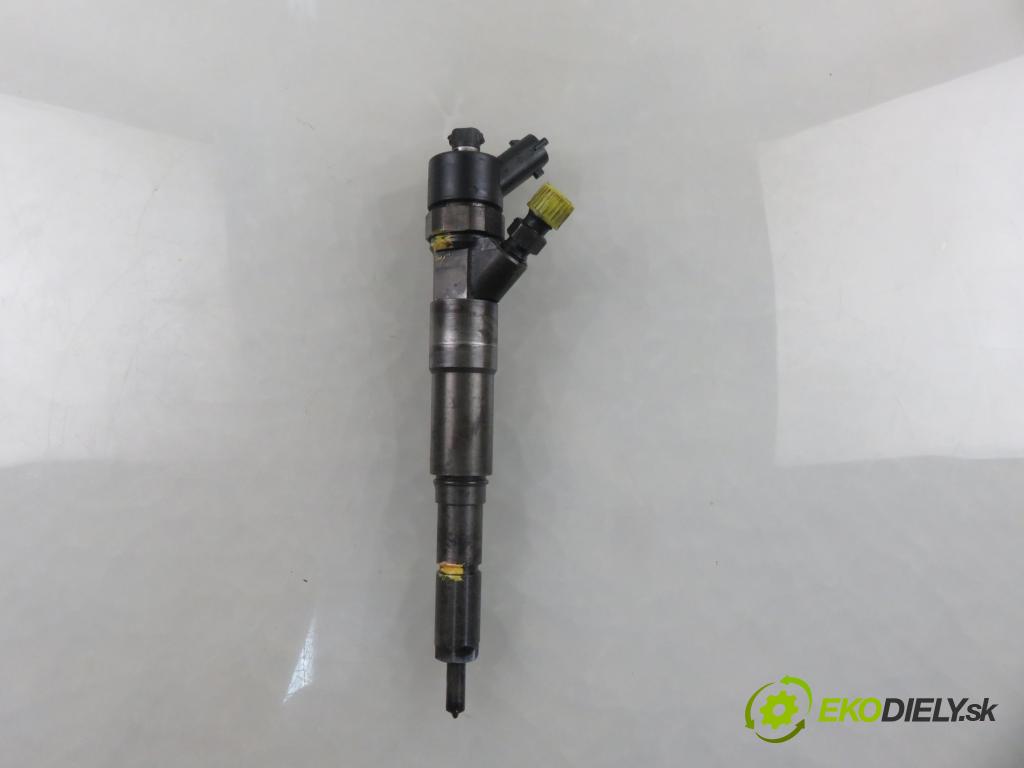 BMW 5 Touring (E39) KOMBI 2001 135,00 530 d - M57 D30 (306D1) 2926,00 vstrekovač 0445110047 ; 7785984 (Vstrekovač paliva)