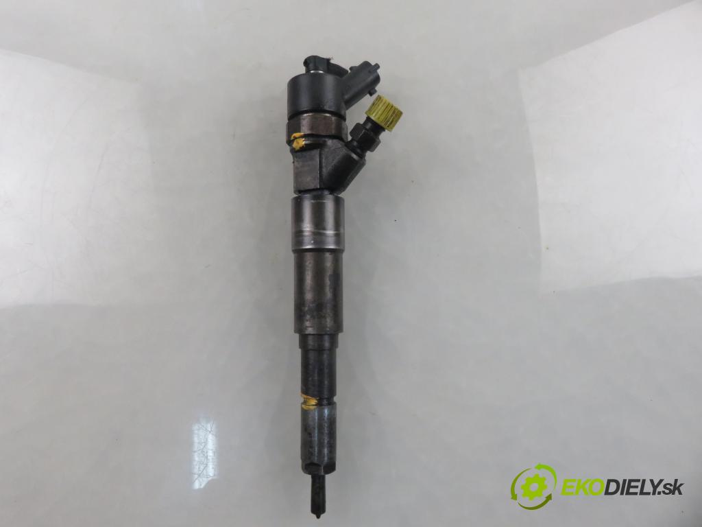 BMW 5 Touring (E39) KOMBI 2001 135,00 530 d - M57 D30 (306D1) 2926,00 vstrekovač 0445110047 ; 7785984 (Vstrekovač paliva)