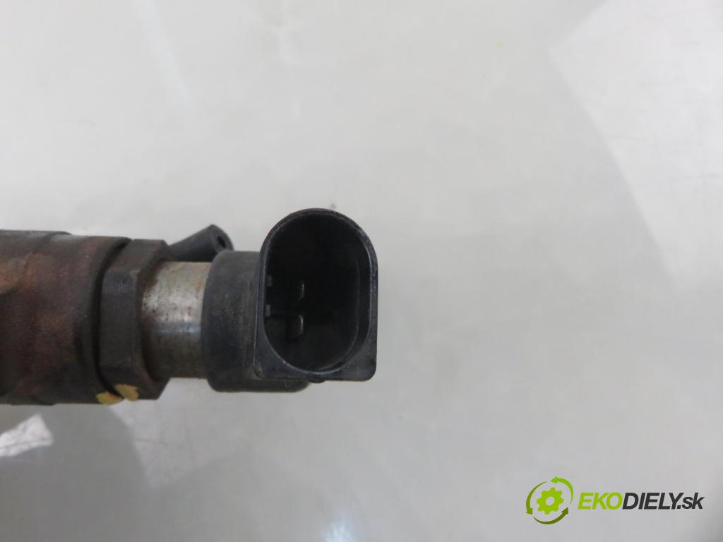 FORD FIESTA V (JH_, JD_) HB 2007 50,00 1.4 TDCi 68 - F6JB 1399,00 vstrekovač 9654551080 (Vstrekovač paliva)