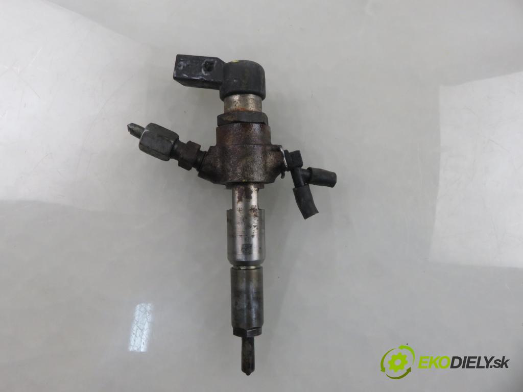 FORD FIESTA V (JH_, JD_) HB 2007 50,00 1.4 TDCi 68 - F6JB 1399,00 vstrekovač 9654551080 (Vstrekovač paliva)