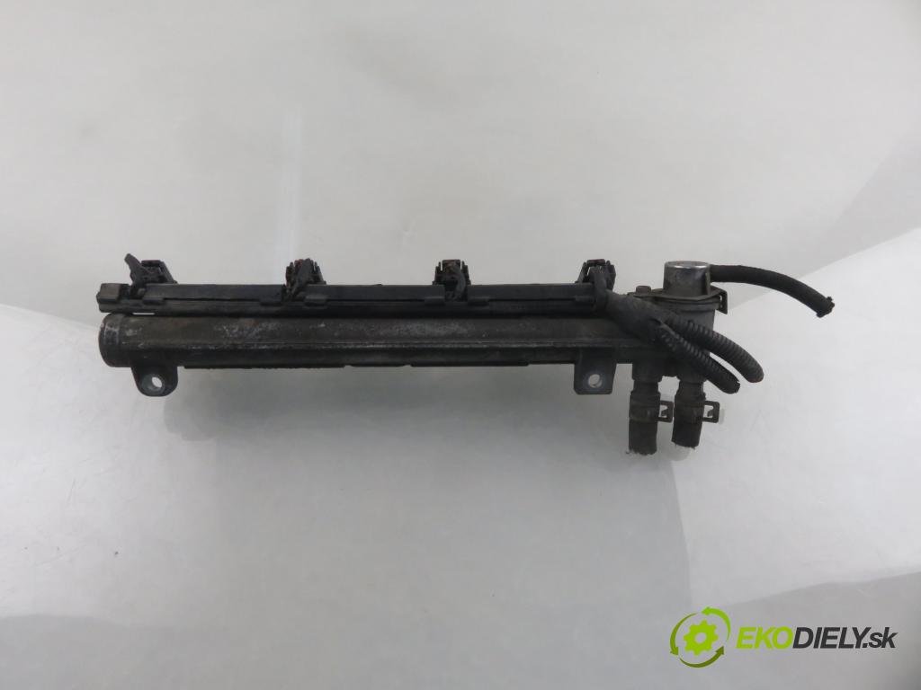 SEAT LEON (1M1) HB 2005 77,00 1.6 16 V - BCB 1598,00 Lišta vstrekovacia 036031T ; 036133319AL ; IWP123 (Vstrekovacia lišta)