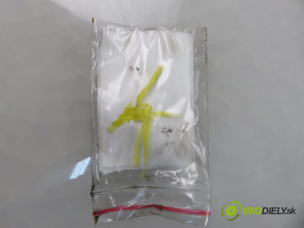 FORD FOCUS II Turnier (DA_, FFS, DS) KOMBI 2006 66,00 1.6 TDCI 90 1560,00 vstrekovač 0445110239 (Vstrekovač paliva)