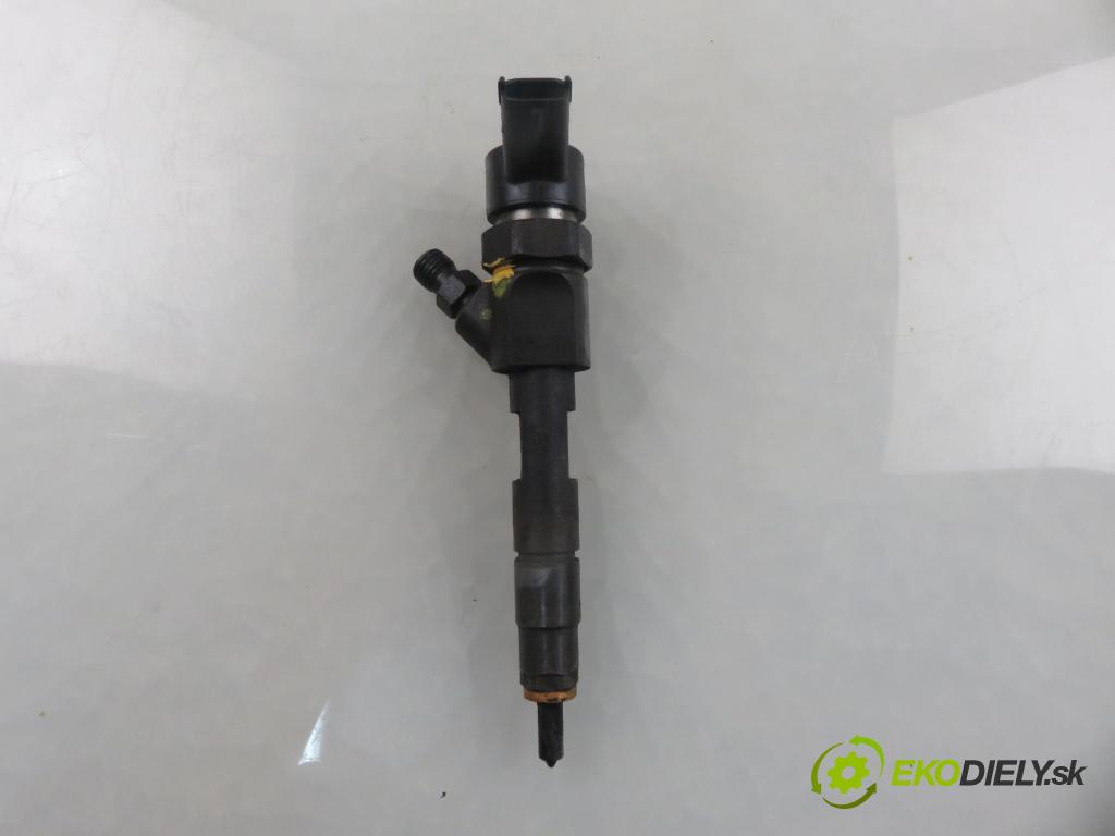 MITSUBISHI SPACE STAR nadwozie wielkoprzestrzenne (MPV) (DG_A) MINIVAN 2000 75,00 1.9 DI-D 102 - F9Q1 1870,00 vstrekovač 0445110021 ; 7700111014 (Vstrekovač paliva)