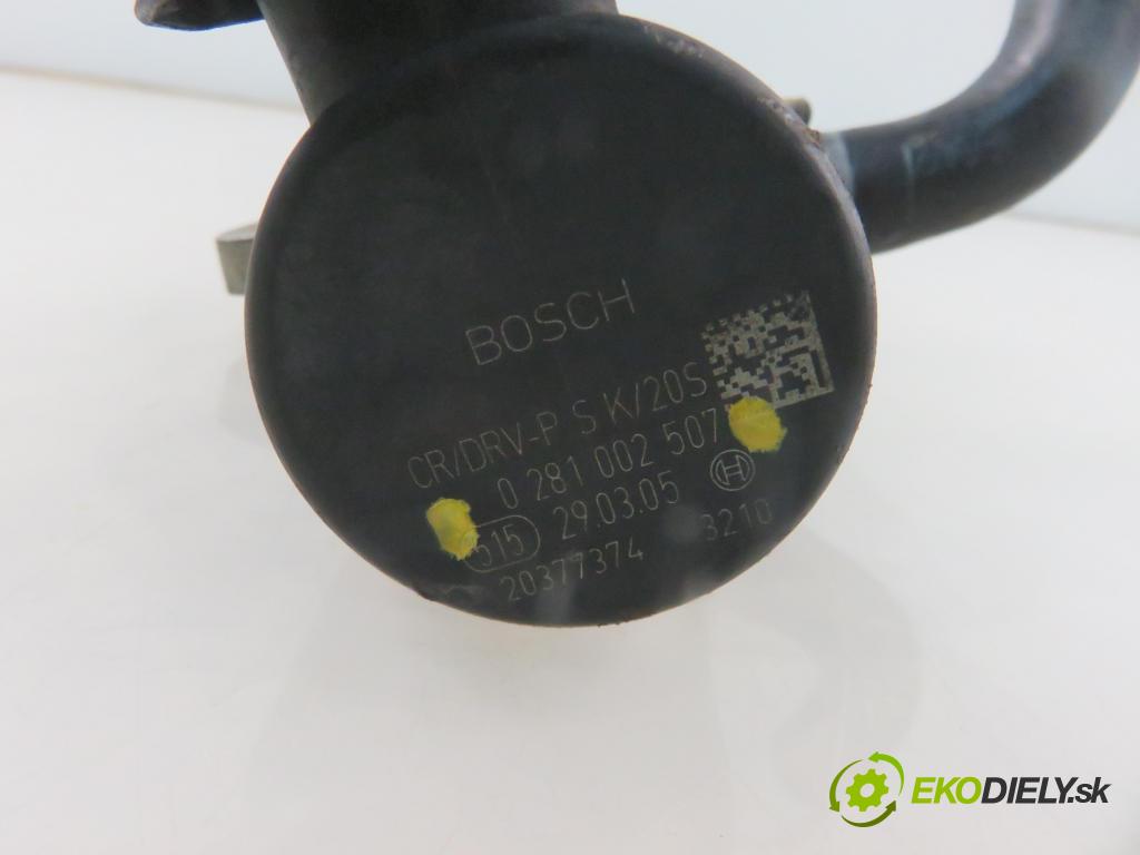 FIAT CROMA (194_) KOMBI 2005 88,00 1.9 D Multijet 120 - 939 A1.000 1910,00 Lišta vstrekovacia 0445214056 ; 55200266 ; 0281002507 (Vstrekovacia lišta)