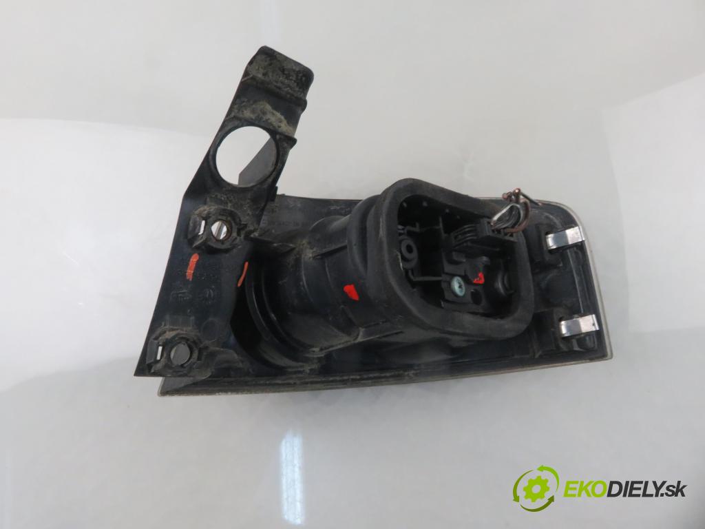 SEAT IBIZA III (6L1) HB 2003 47,00 1.2 12V - AZQ 1198,00 světlo levé zadní 6L6945095A ; 6L6945111