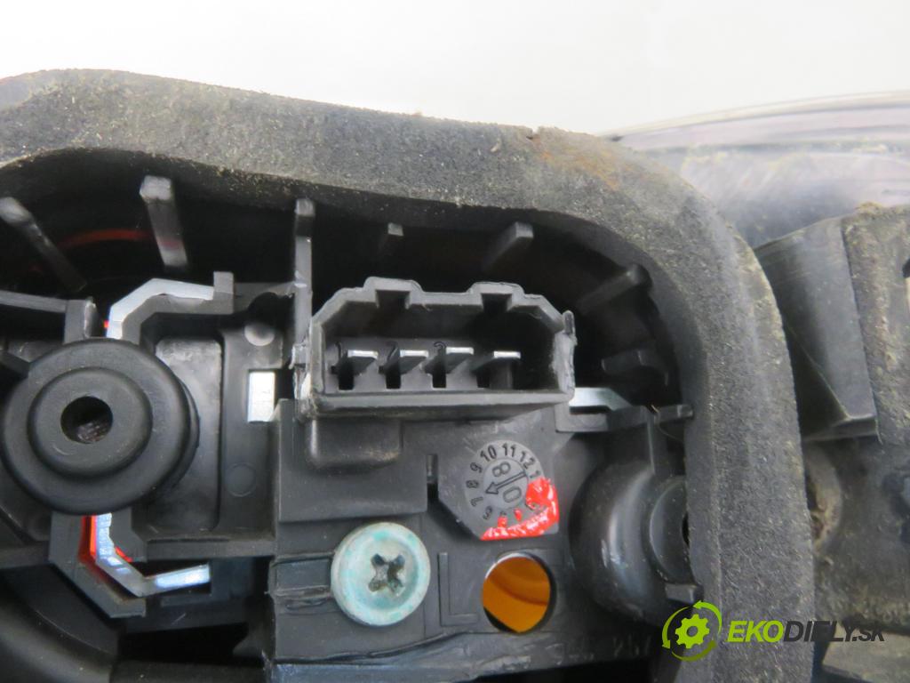 SEAT IBIZA III (6L1) HB 2003 47,00 1.2 12V - AZQ 1198,00 světlo levé zadní 6L6945095A ; 6L6945111