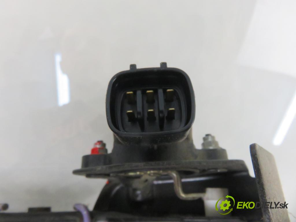 TOYOTA COROLLA kombi (_E12_) KOMBI 2005 0,00 1.4 D4-D (NDE120_) - 1ND-TV 1364,00 Potenciometer plynu 8928152021 ; 1983003041 (Potenciometer plynového pedálu)