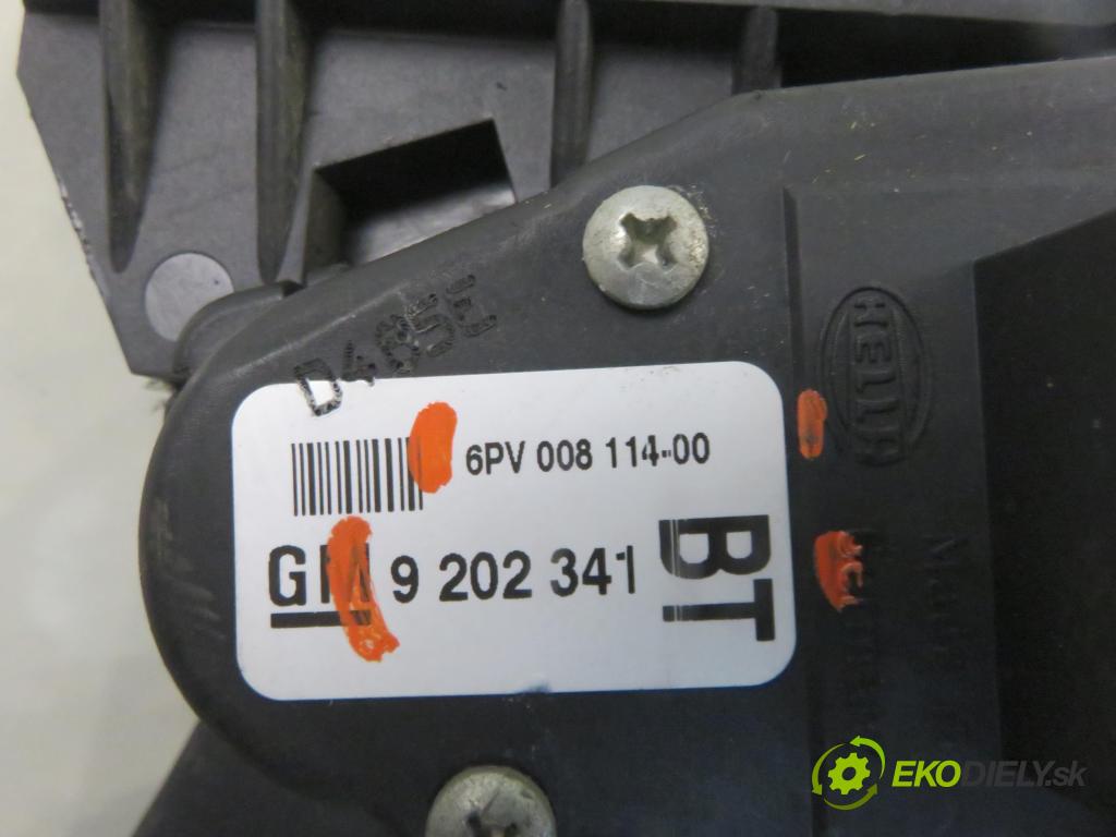 OPEL ZAFIRA B (A05) MINIVAN 2005 88,00 1.9 CDTI 8V 120 - Z 19 DT 1910,00 Potenciometer plynu 9202341BT ; 6PV00811400 (Potenciometer plynového pedálu)