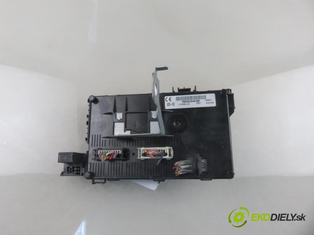 RENAULT CLIO II (BB_, CB_) HB 2003 55,00 1.2 16V 75 - D4F 712 1149,00 MODUL BSI 8200234045