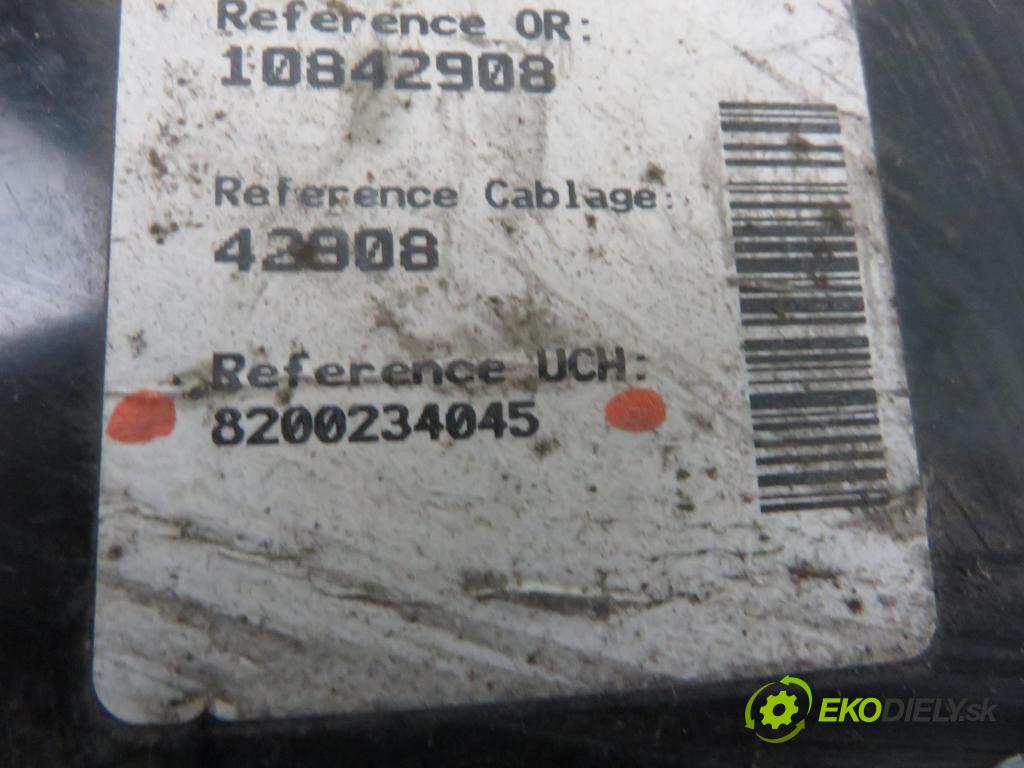 RENAULT CLIO II (BB_, CB_) HB 2003 55,00 1.2 16V 75 - D4F 712 1149,00 MODUL BSI 8200234045