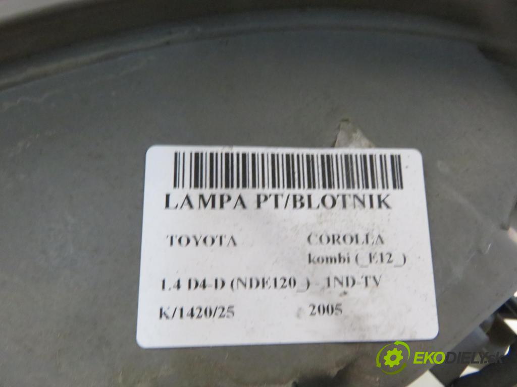 TOYOTA COROLLA kombi (_E12_) KOMBI 2005 0,00 1.4 D4-D (NDE120_) - 1ND-TV 1364,00 světlo pravé zadní