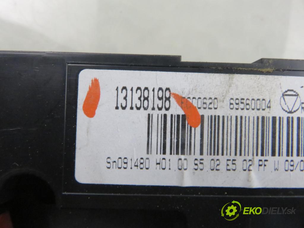 OPEL VECTRA C Kombi (Z02) KOMBI 2005 88,00 1.9 CDTI - Z 19 DT 1910,00 Panel topení KLIMATRONIK 13138198