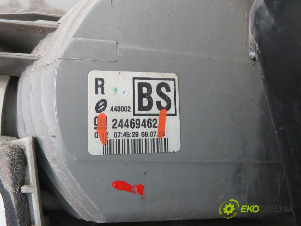 OPEL VECTRA C Kombi (Z02) KOMBI 2005 88,00 1.9 CDTI - Z 19 DT 1910,00 světlo pravé zadní 24469462