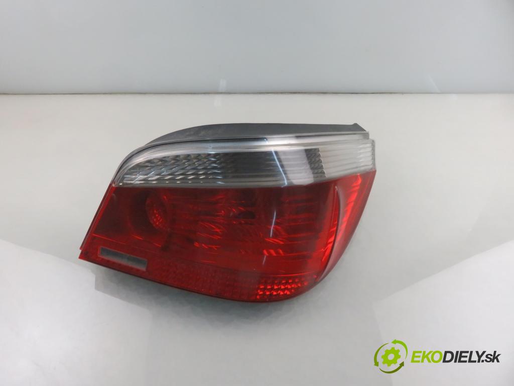 BMW 5 (E60) SEDAN 2004 130,00 525 d - M57 D25 177 (256D2) 2497,00 Svetlo pravé zadné 6910768