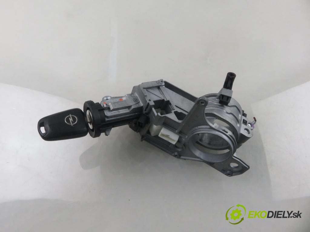 OPEL ZAFIRA B (A05) MINIVAN 2005 88,00 1.9 CDTI 8V 120 - Z 19 DT 1910,00 spinačka N0501882 (Spínacia skrinka)