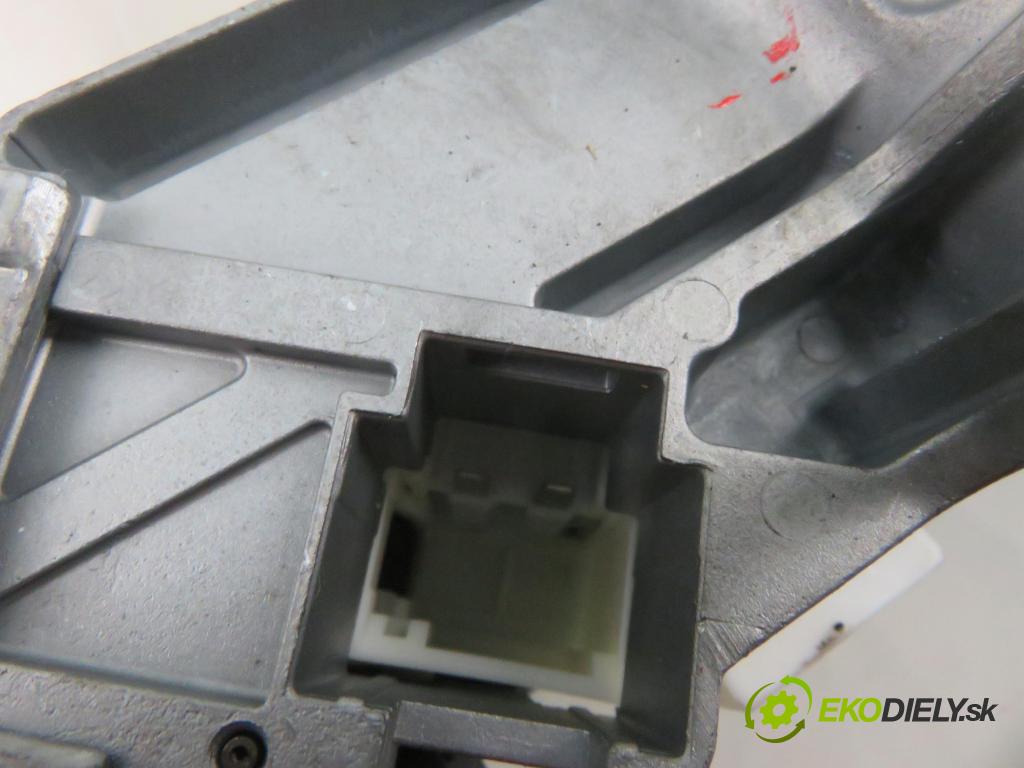 OPEL ZAFIRA B (A05) MINIVAN 2005 88,00 1.9 CDTI 8V 120 - Z 19 DT 1910,00 spinačka N0501882 (Spínacia skrinka)