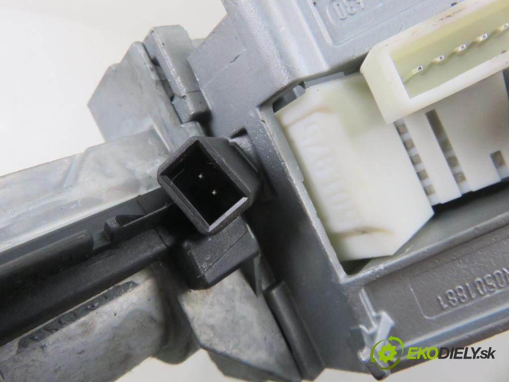 OPEL ZAFIRA B (A05) MINIVAN 2005 88,00 1.9 CDTI 8V 120 - Z 19 DT 1910,00 spinačka N0501882 (Spínacia skrinka)