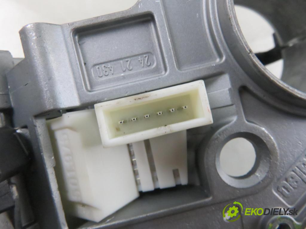 OPEL ZAFIRA B (A05) MINIVAN 2005 88,00 1.9 CDTI 8V 120 - Z 19 DT 1910,00 spinačka N0501882 (Spínacia skrinka)