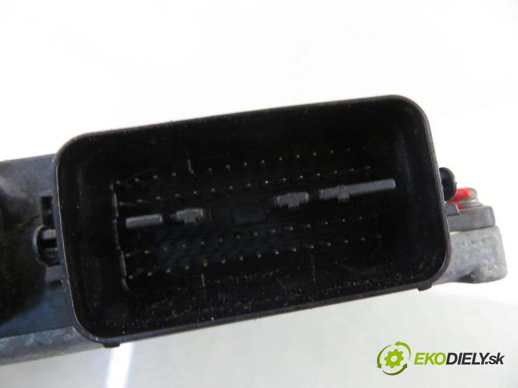 SUZUKI GRAND VITARA II (JT, TE, TD) SUV 2006 103,00 2.0 140 (JB420W) - J20A 1995,00 Riadiaca jednotka Motor 3392065J0 ; 1123001152