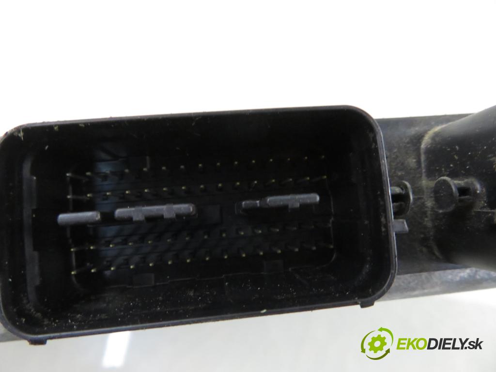 SUZUKI GRAND VITARA II (JT, TE, TD) SUV 2006 103,00 2.0 140 (JB420W) - J20A 1995,00 Riadiaca jednotka Motor 3392065J0 ; 1123001152