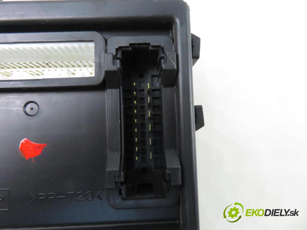 SUZUKI GRAND VITARA II (JT, TE, TD) SUV 2006 103,00 2.0 140 (JB420W) - J20A 1995,00 MODUL komfortu 3677064JE1