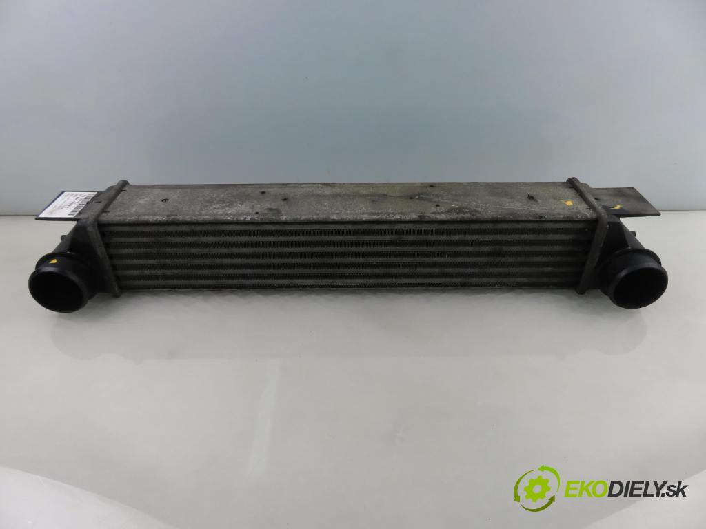 BMW 5 (E39) SEDAN 2001 100,00 520 d 136 - M47 D20 (204D1) 1951,00 chladič intercooler 2247359