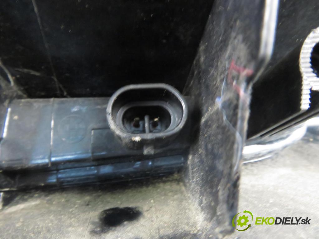 SMART FORTWO Coupe (450) HB 2004 45,00 0.7 (450.352, 450.332) - M 160.920 698,00 SVĚTLO bŕzd