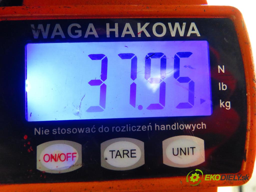 SEAT TOLEDO II (1M2) SEDAN 2000 81,00 1.9 TDI - ASV 1896,00 výztuha zadní část ABS