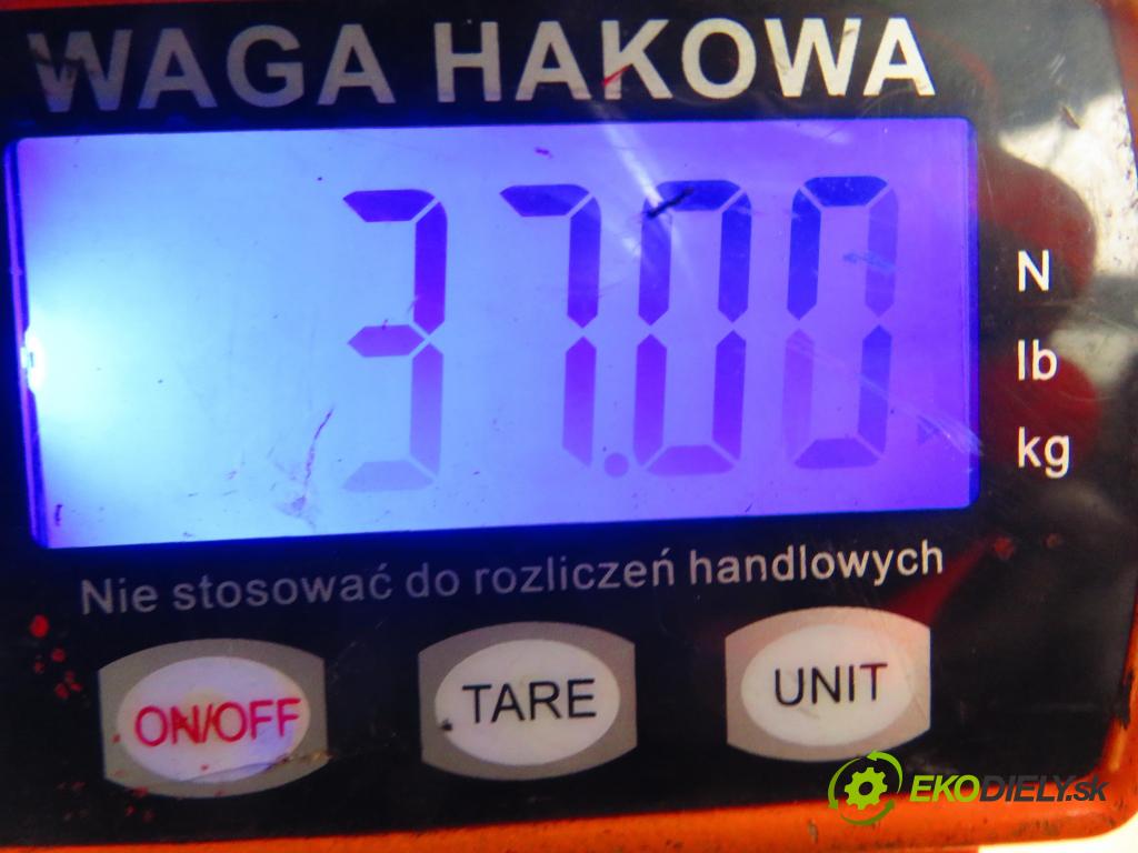 TOYOTA YARIS (_P9_) HB 2011 51,00 1.0 VVT-i (KSP90_) - 1KR-FE 998,00 výztuha zadní část ABS