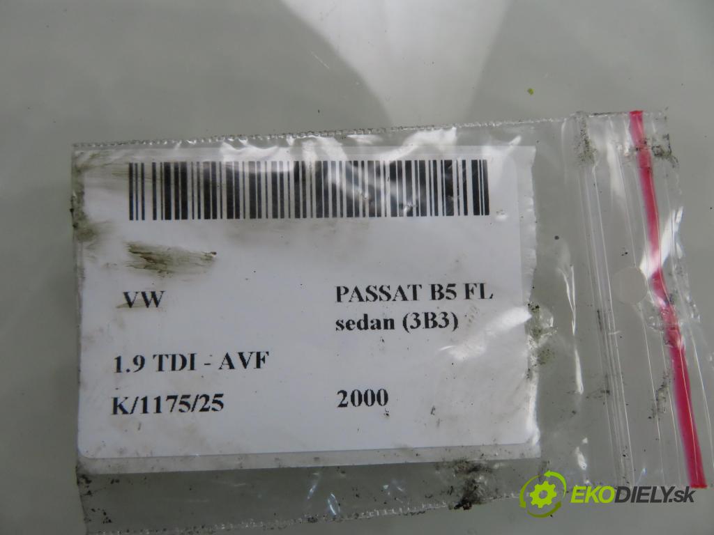 VW PASSAT B5.5 (3B3) SEDAN 2000 96,00 1.9 TDI PD 130 - AVF 1896,00 uchycení převodovky 8D0399113AS