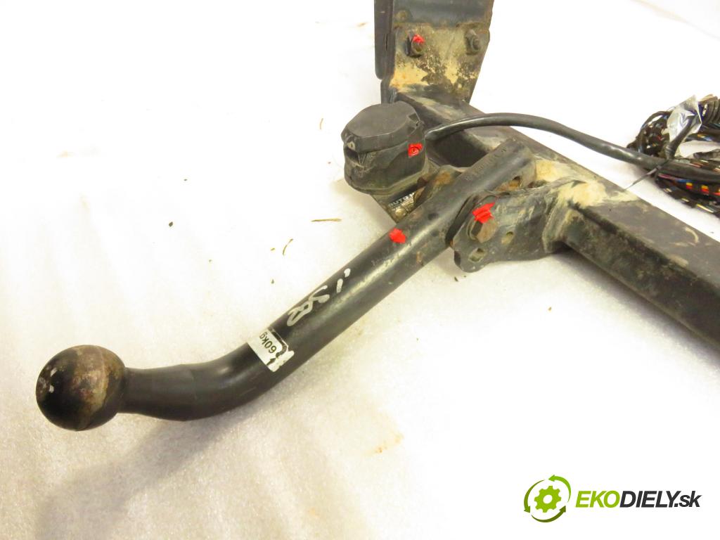 FIAT STILO (192_) HB 2003 59,00 1.9 JTD (192_XF1A) - 192 A3.000 1910,00 Hák 2558N