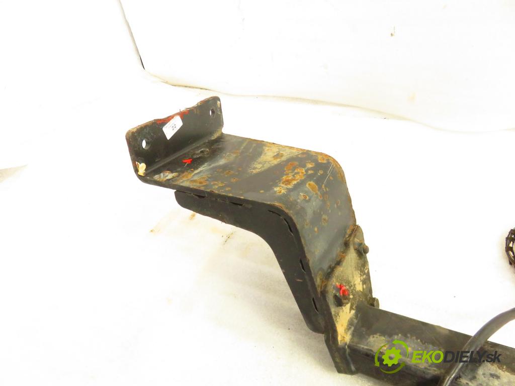 FIAT STILO (192_) HB 2003 59,00 1.9 JTD (192_XF1A) - 192 A3.000 1910,00 Hák 2558N