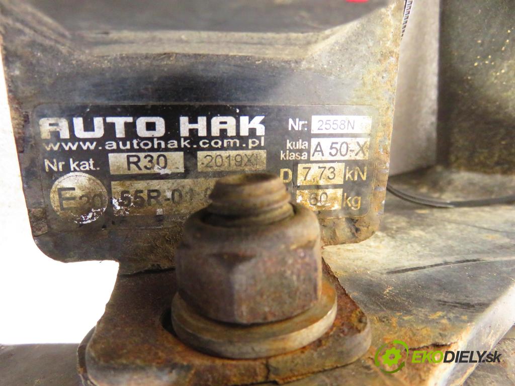 FIAT STILO (192_) HB 2003 59,00 1.9 JTD (192_XF1A) - 192 A3.000 1910,00 Hák 2558N