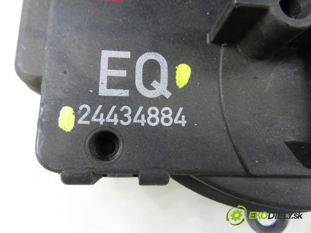 OPEL CORSA C (X01) HB 2001 43,00 1.0 12V 58 - Z 10 XE 973,00 zámok 24434884EQ