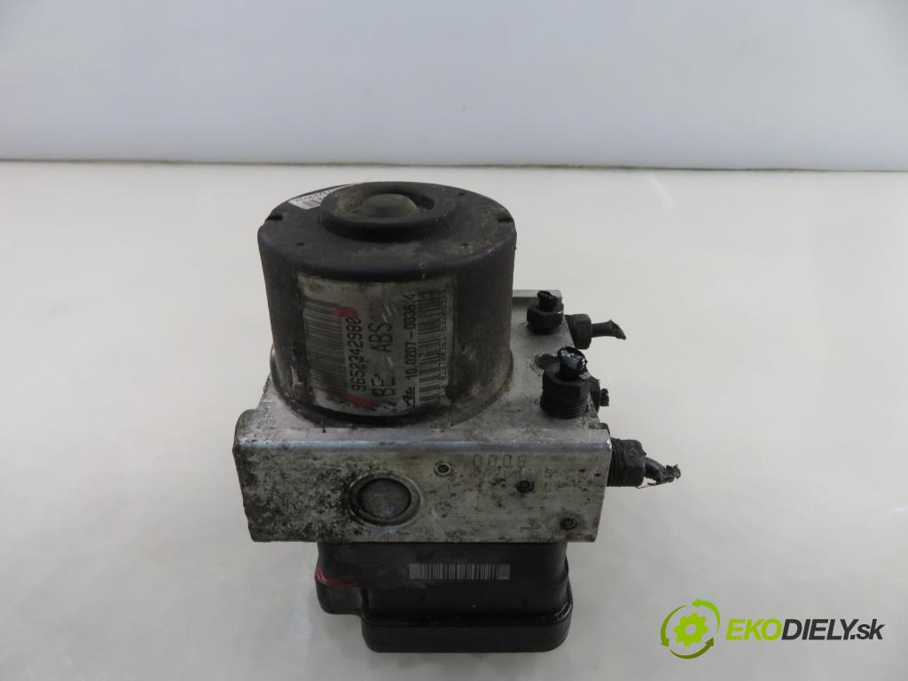 PEUGEOT 206 liftback (2A/C) HB 2004 51,00 1.4 HDi - 8HX (DV4TD) 1398,00 Pumpa ABS 10097011143 ; 9652342980 (Pumpa ABS)