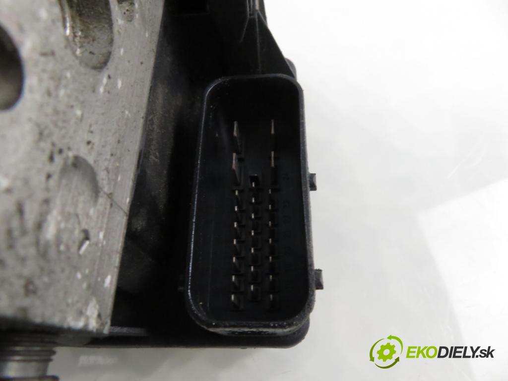 FIAT DOBLO nadwozie wielkoprzestrzenne (MPV) (119_, 223_) KOMBIVAN 2002 74,00 1.9 JTD 100 - 182 B9.000 1910,00 Pumpa ABS 10094916023 ; 46767474 (Pumpa ABS)