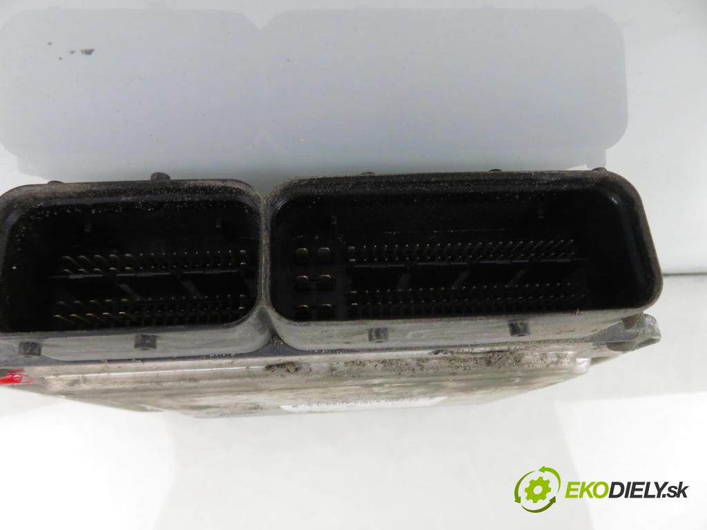 OPEL VECTRA C Kombi (Z02) KOMBI 2005 88,00 1.9 CDTI - Z 19 DT 1910,00 řídící jednotka motora 0281011914 ; 55193968