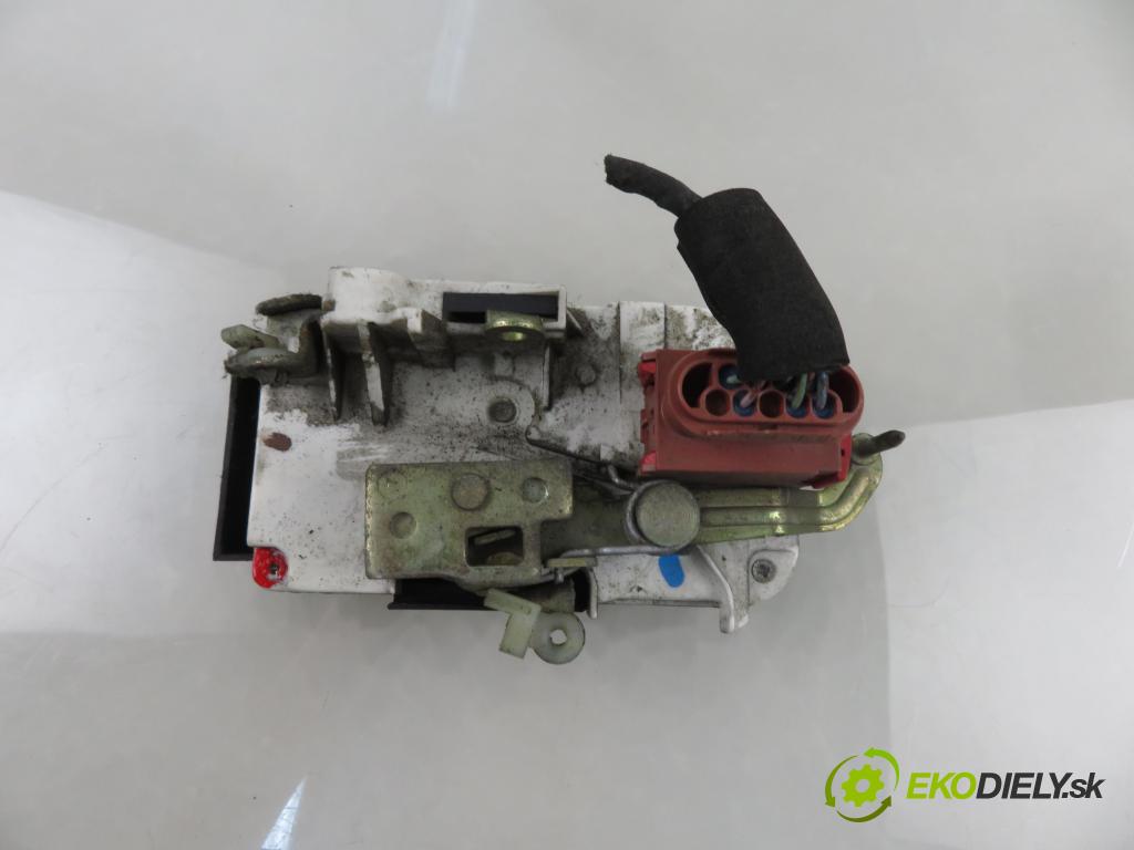 CITROEN C8 (EA_, EB_) MINIVAN 2005 79,00 2.0 HDi - RHM (DW10ATED4) 1997,00 zámok