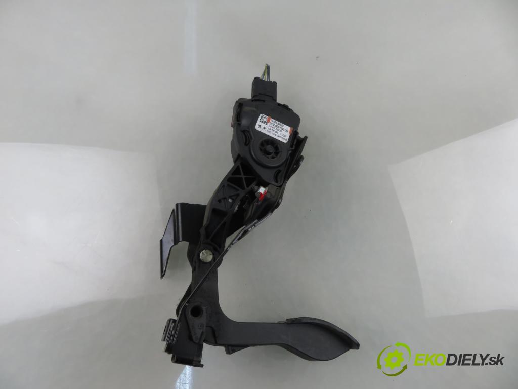 CITROEN C8 (EA_, EB_) MINIVAN 2005 79,00 2.0 HDi - RHM (DW10ATED4) 1997,00 Potenciometer plynu 1400838680 ; 6PV00908309 (Potenciometer plynového pedálu)