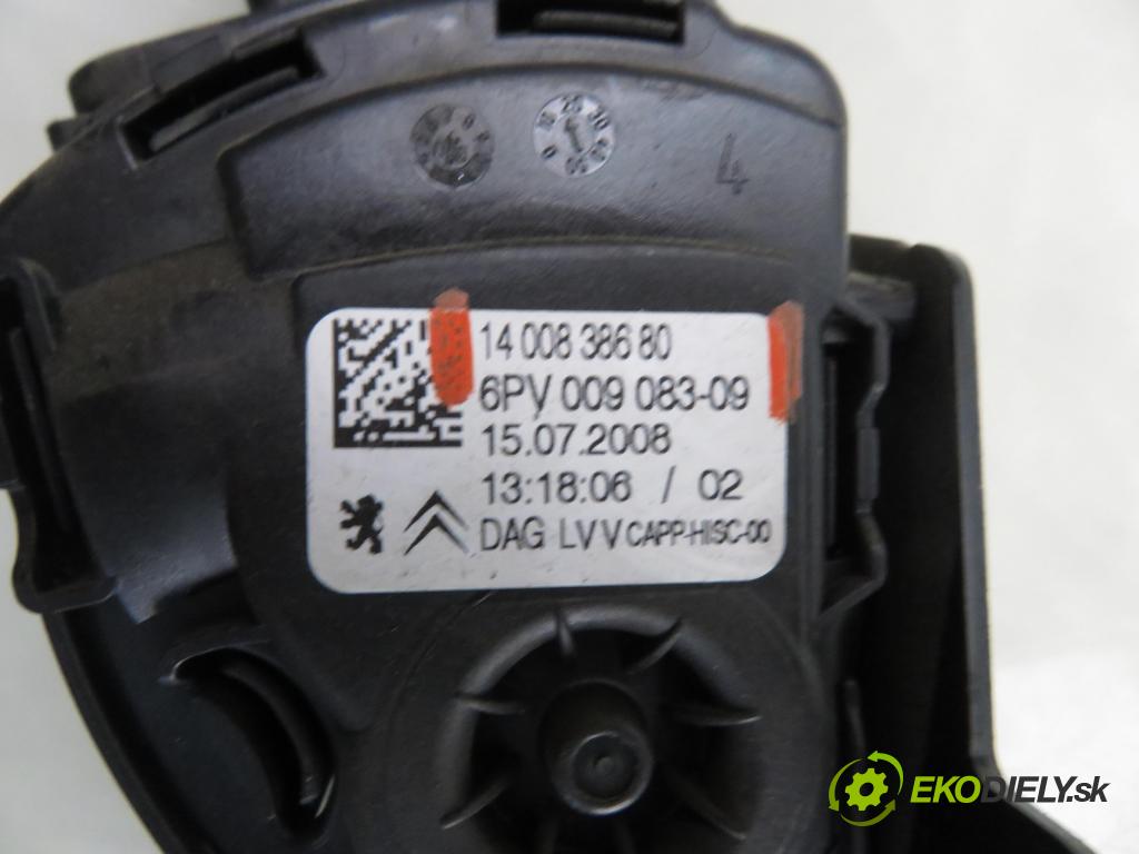 CITROEN C8 (EA_, EB_) MINIVAN 2005 79,00 2.0 HDi - RHM (DW10ATED4) 1997,00 Potenciometer plynu 1400838680 ; 6PV00908309 (Potenciometer plynového pedálu)