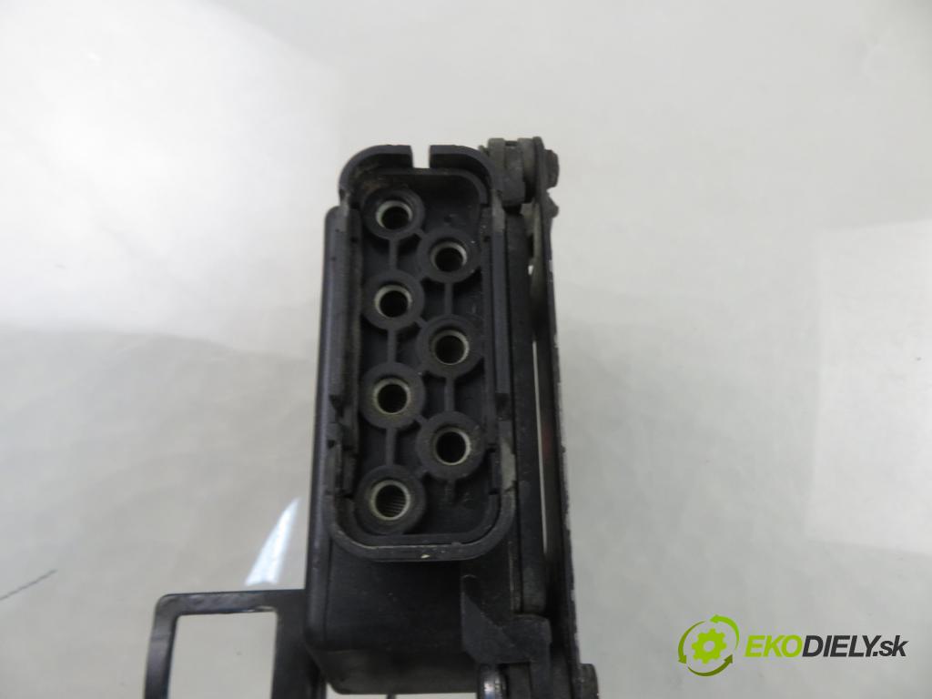 SEAT LEON (1P1) HB 2007 77,00 1.9 TDI - BXE 1896,00 VENTIL: magnetický 6Q0906625