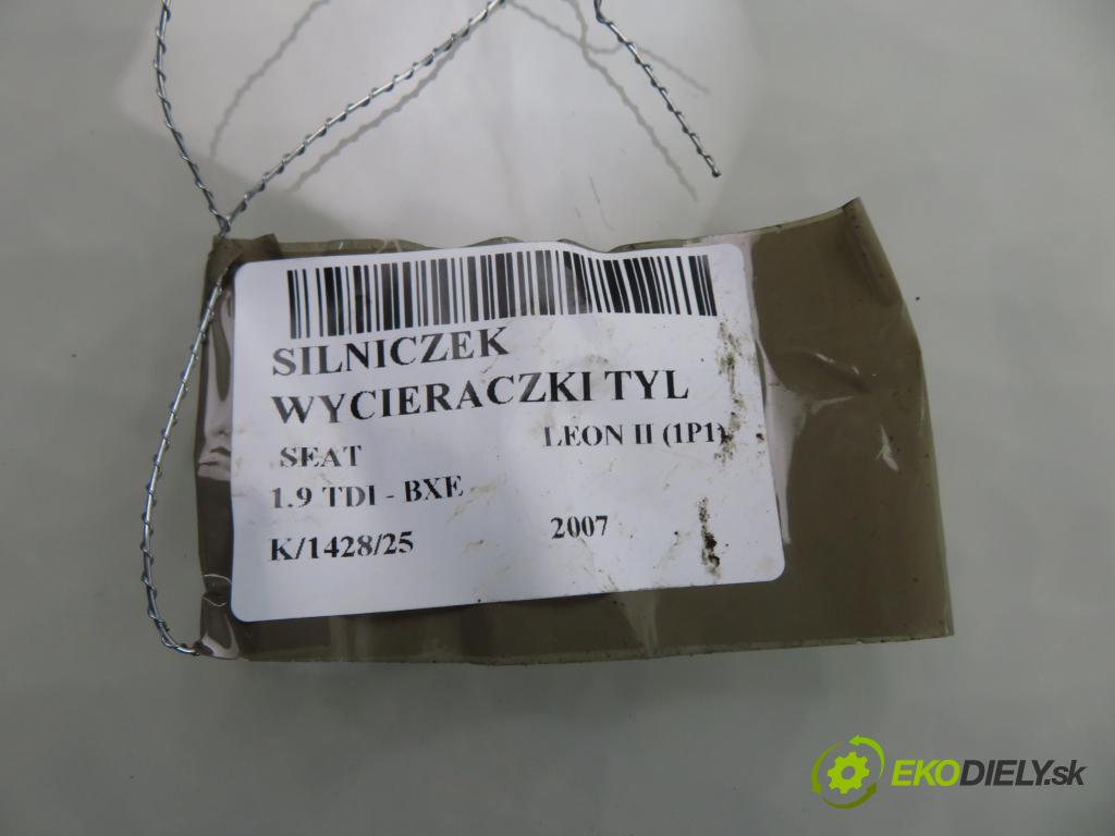 SEAT LEON (1P1) HB 2007 77,00 1.9 TDI - BXE 1896,00 motorek stěrače ZADNÍ: 5P0955711C ; 53033812