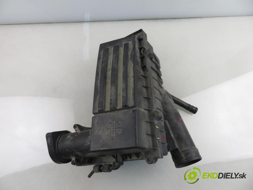 SEAT ALTEA (5P1) MINIVAN 2005 77,00 1.9 TDI PD 105 - BJB 1896,00 Obal filtra vzduchu 3C0129607AD ; 3C0129601AJ (Obal vzduchového filtra)