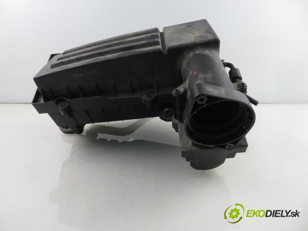 SEAT ALTEA (5P1) MINIVAN 2005 77,00 1.9 TDI PD 105 - BJB 1896,00 Obal filtra vzduchu 3C0129607AD ; 3C0129601AJ (Obal vzduchového filtra)