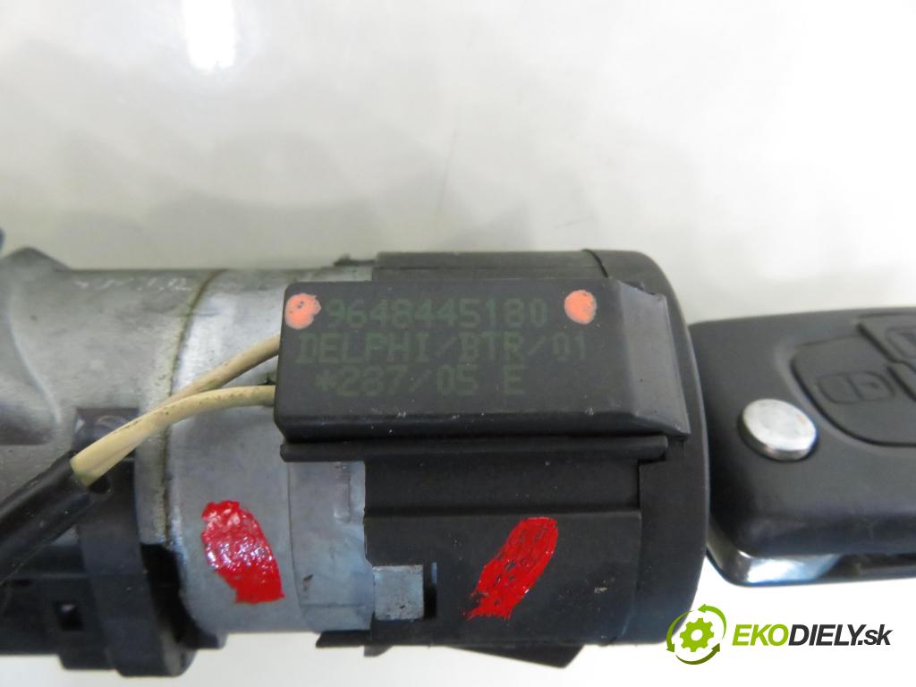 CITROEN C8 (EA_, EB_) MINIVAN 2005 79,00 2.0 HDi - RHM (DW10ATED4) 1997,00 spinačka 9648445180 (Spínacia skrinka)